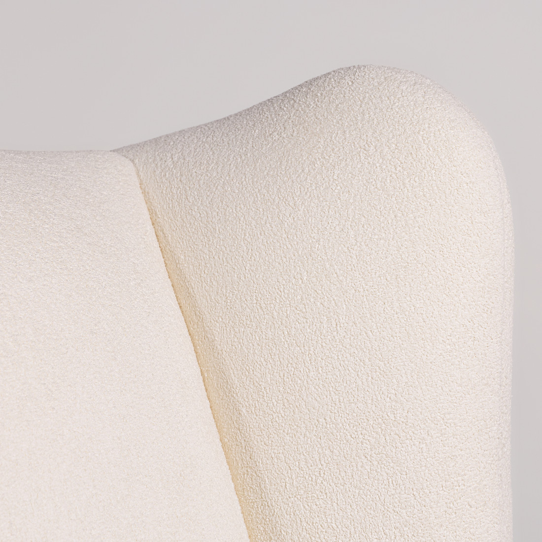 Poltrona de Amamentação Cloud com Balanço + Puff Mommy Bouclé Branco Poltrona de Amamentação Cloud com Balanço + Puff Mommy Bouclé Branco