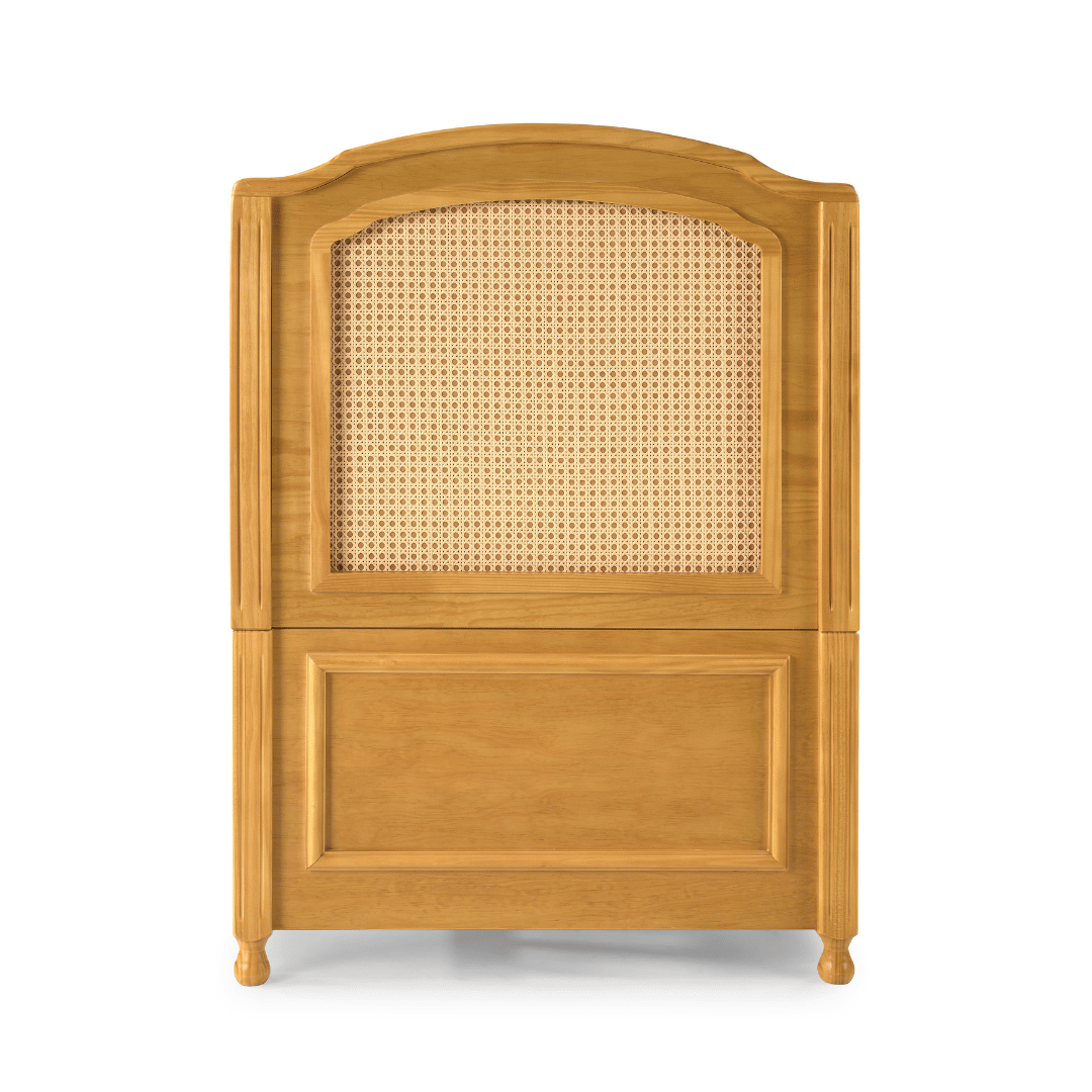Kit Feliz Berço 2 em 1 e Cômoda 4 Gavetas e 1 Porta com Rattan em Madeira Maciça Mel Kit Feliz Berço 2 em 1 e Cômoda 4 Gavetas e 1 Porta com Rattan em Madeira Maciça Mel