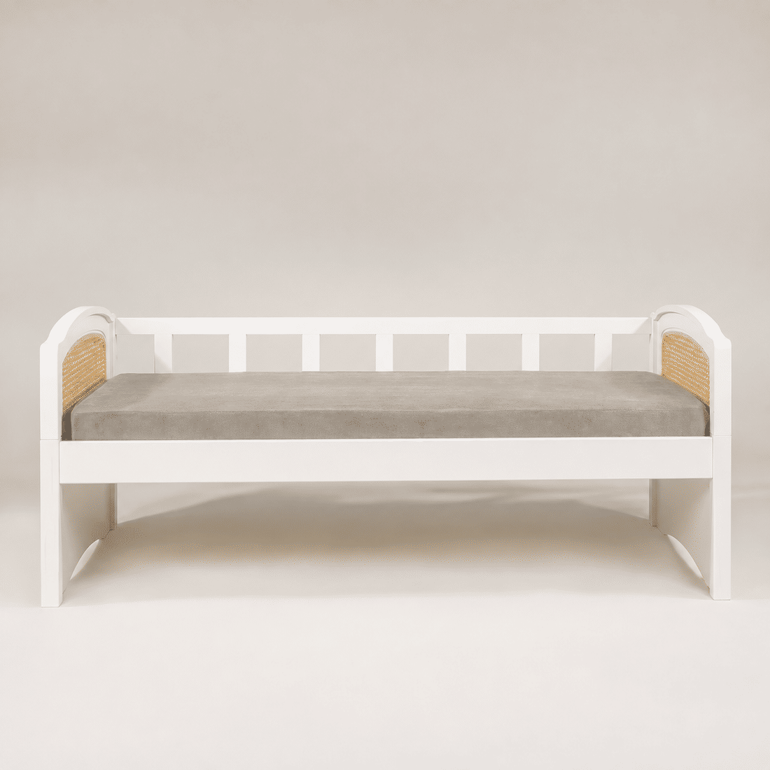 Sofá Cama Feliz Branco com Tela Mel Sofá Cama Feliz Branco com Tela Mel