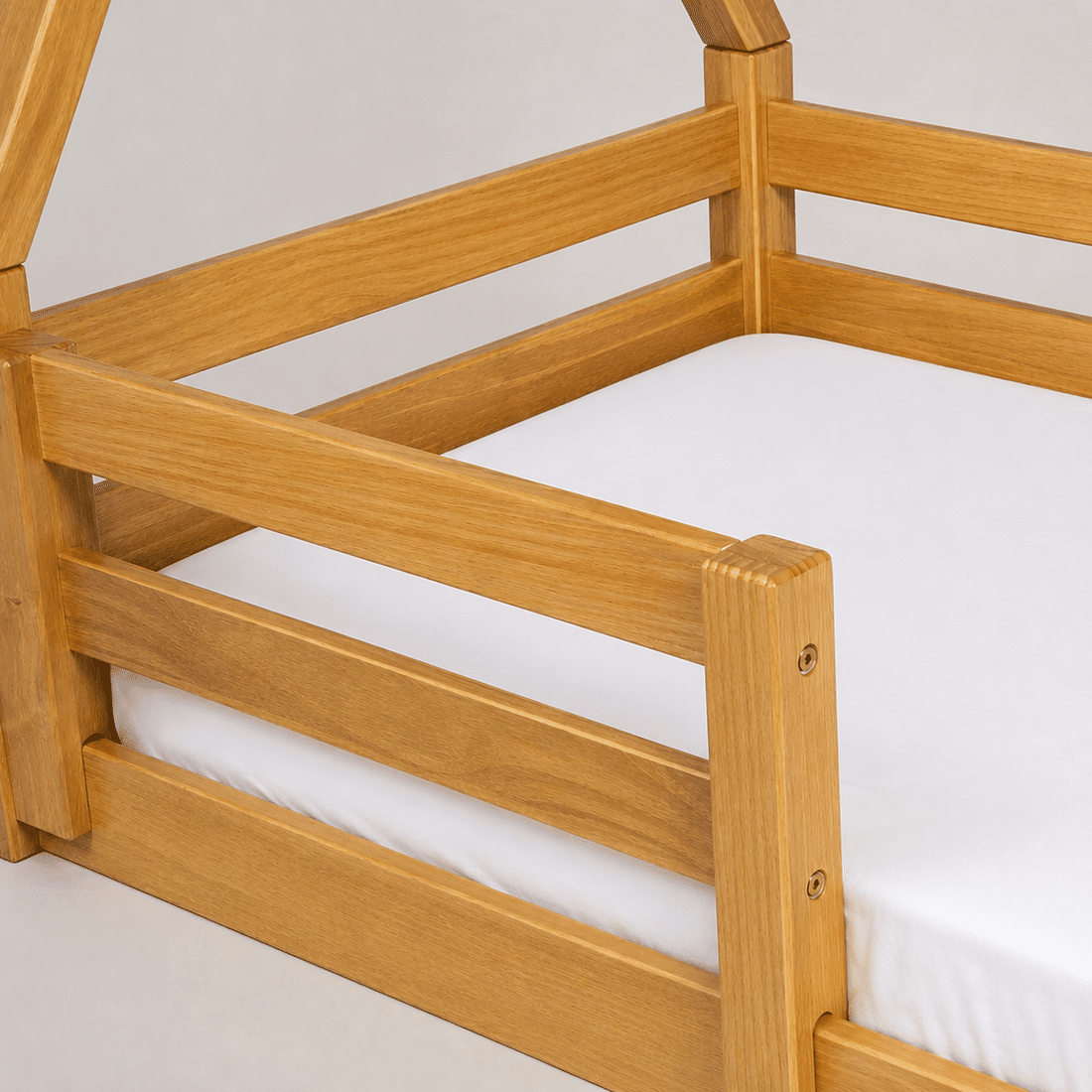 Mini Cama Infantil Montessoriana Casinha Bloomie em Madeira Maciça Pinus Mel Mini Cama Infantil Montessoriana Casinha Bloomie em Madeira Maciça Pinus Mel
