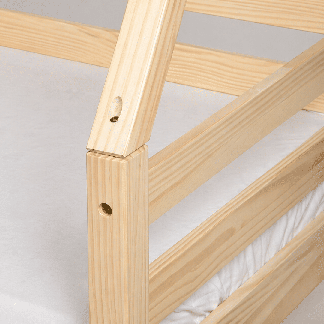 Mini Cama Infantil Montessoriana Casinha Bloomie em Madeira Maciça Pinus Natural