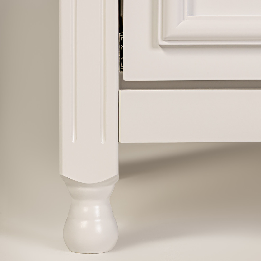 Kit Berço 3 em 1 + Cômoda 4 gavetas em Madeira Maciça Branco | Linha Feliz + 1,2,3 Kit Berço 3 em 1 + Cômoda 4 gavetas em Madeira Maciça Branco | Linha Feliz + 1,2,3
