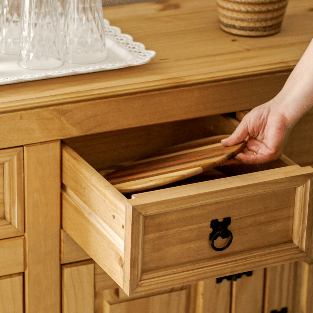 Balcão Buffet em Madeira Maciça de Pinus 2 Gavetas e 2 Portas