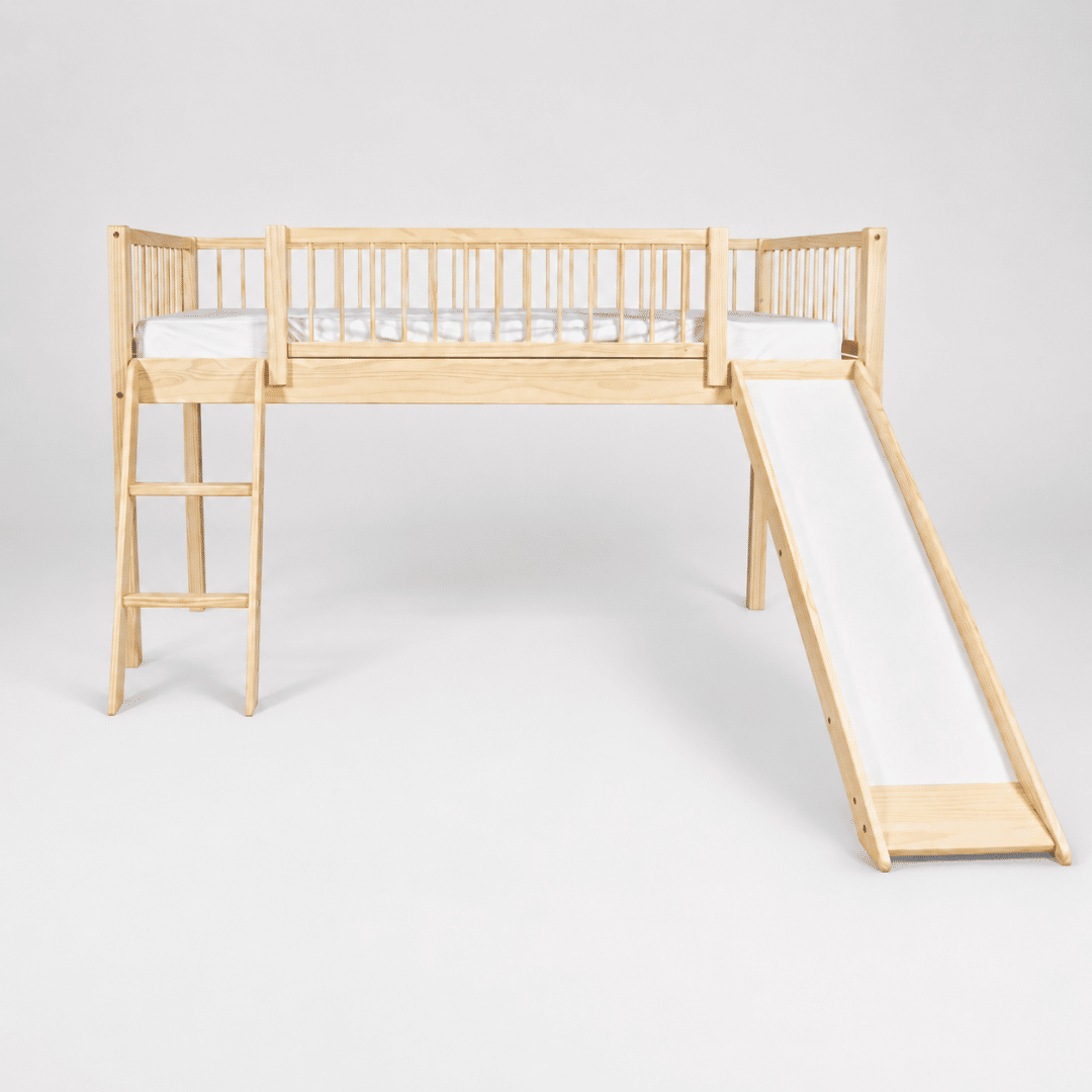 Cama Infantil de Solteiro Com Escorregador Bloomie em Madeira Maciça Pinus Natural Cama Infantil de Solteiro Com Escorregador Bloomie em Madeira Maciça Pinus Natural