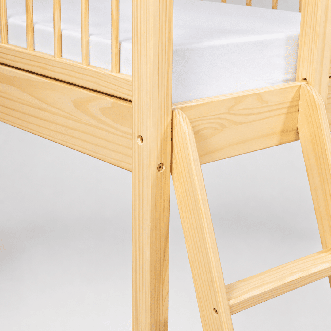 Cama Infantil de Solteiro Com Escorregador Bloomie em Madeira Maciça Pinus Natural Cama Infantil de Solteiro Com Escorregador Bloomie em Madeira Maciça Pinus Natural