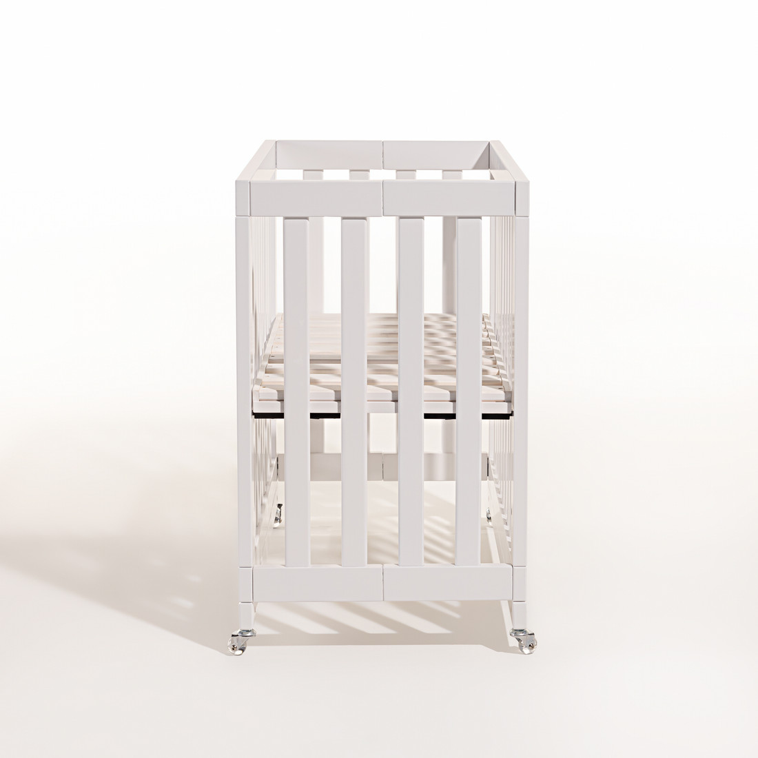 Mini Berço Dobrável Fold de Madeira Branco Mini Berço Dobrável Fold de Madeira Branco