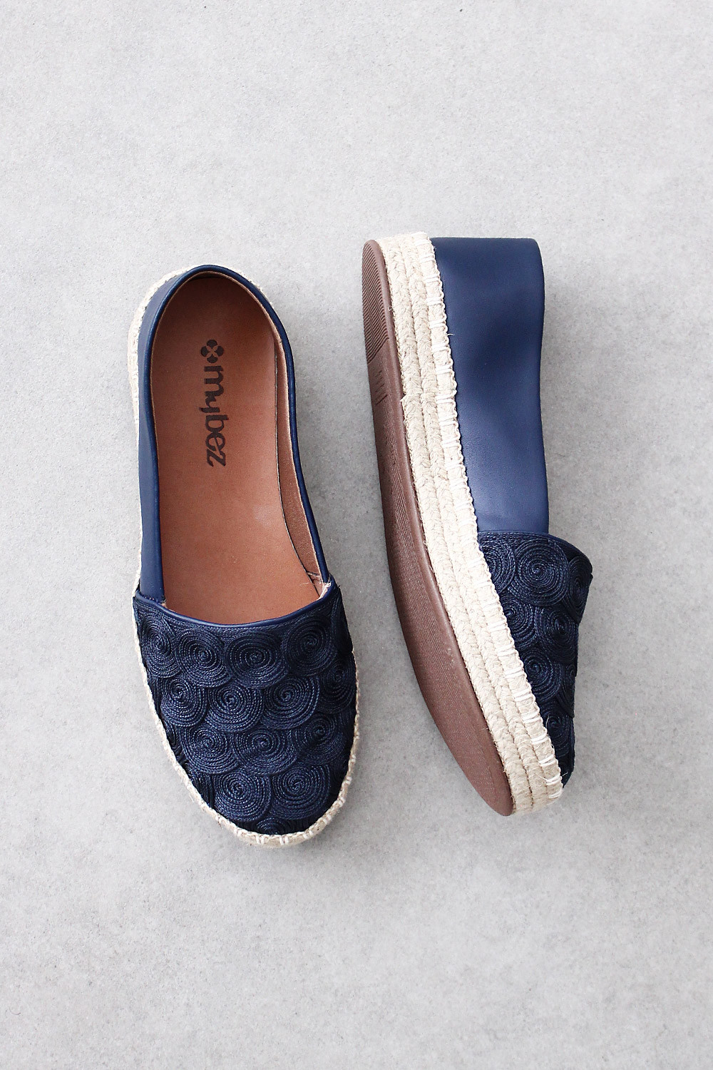 Alpargata Mybez Débora Bordada com Solado em Corda