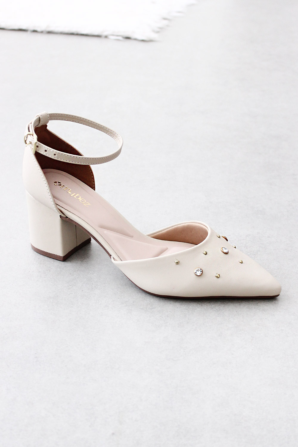 Scarpin Mybez Rebeca com Strass e Salto Bloco