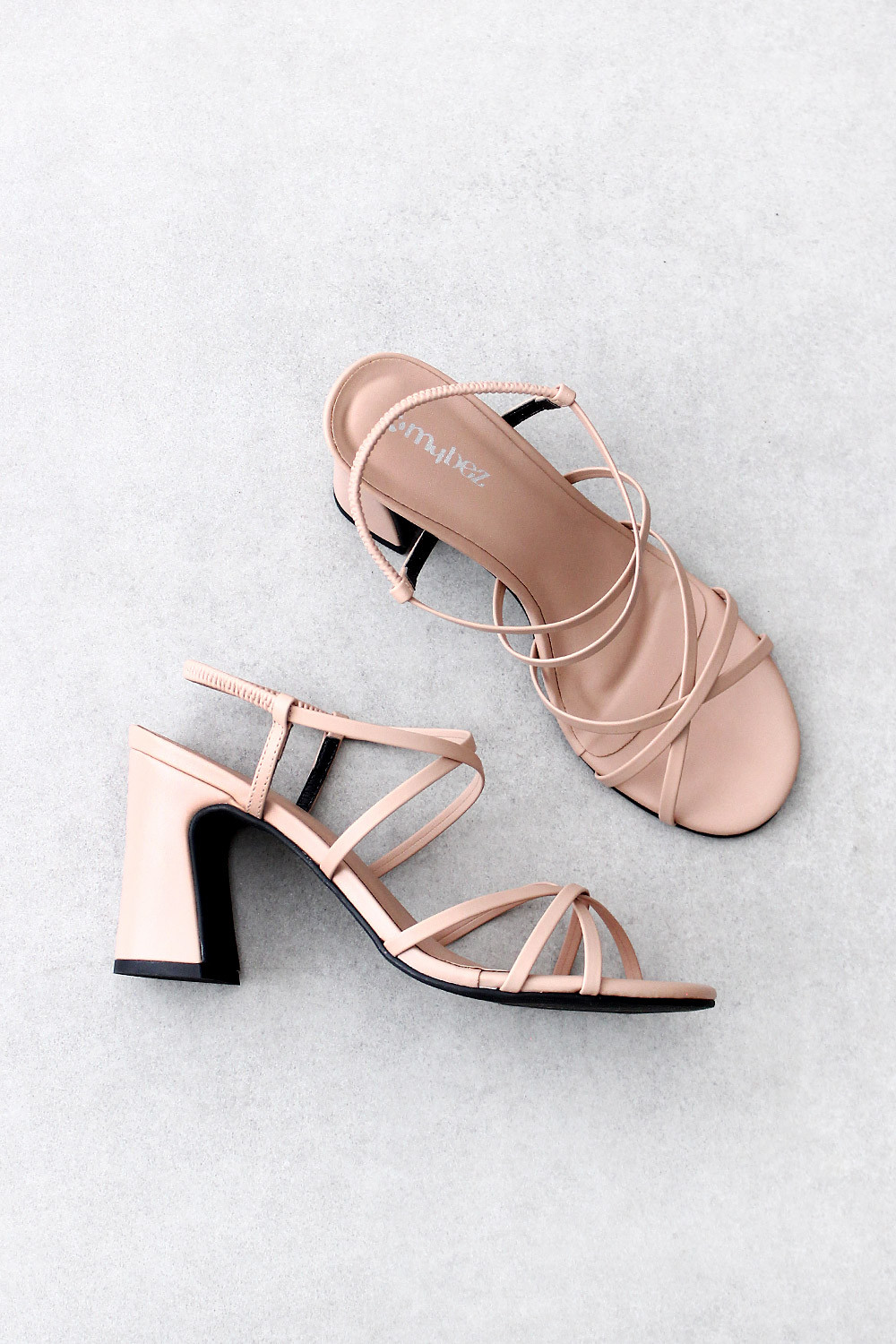 Sandália Mybez AnaJulia com Tira de Elástico no Tornozelo e Salto Alto