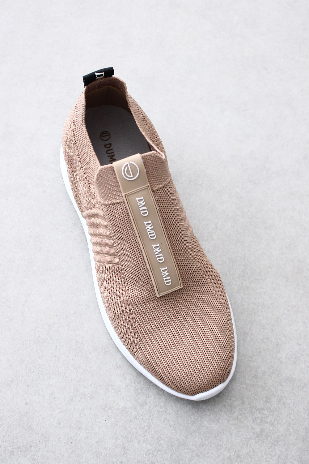 Tênis Dumond Casual em Knit Natural com Palmilha Macia e Solado Confortável