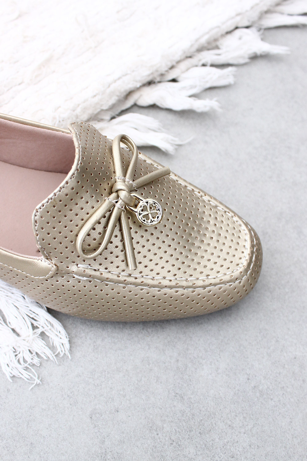 Mocassim Mybez Amanda Bico Quadrado com Solado Emborrachado