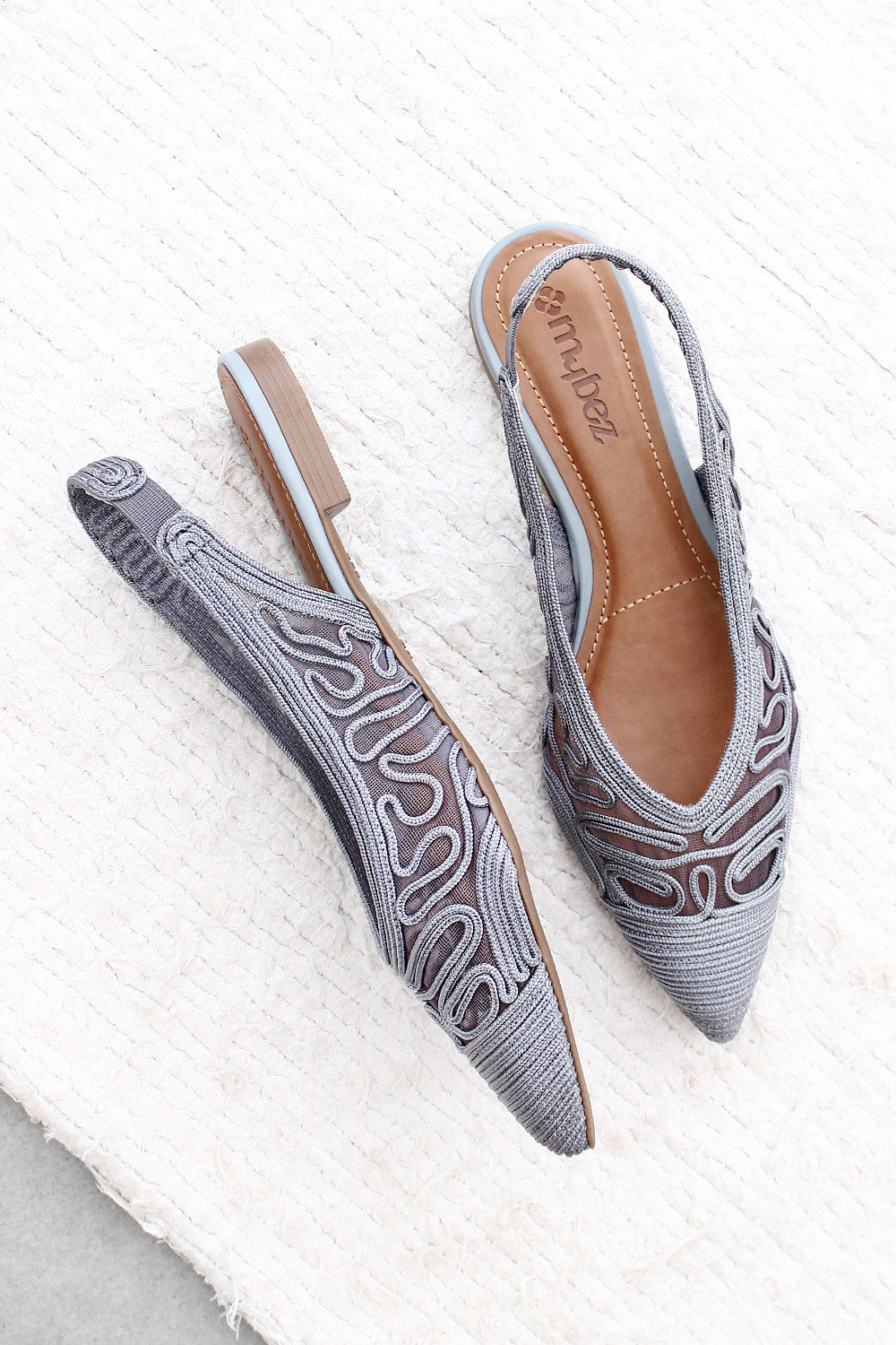 Sapatilha Mybez Beatriz com Bordado, Tela e Elástico de Ajuste