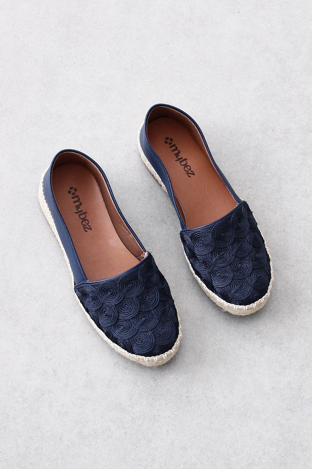 Alpargata Mybez Débora Bordada com Solado em Corda