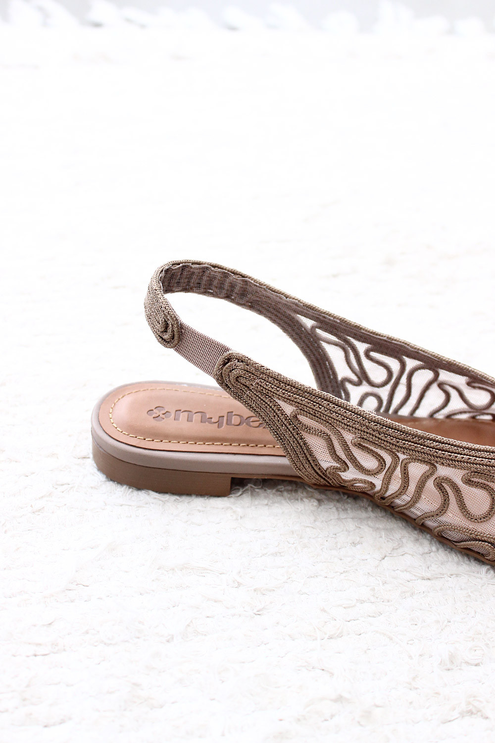 Sapatilha Mybez Beatriz com Bordado, Tela e Elástico de Ajuste