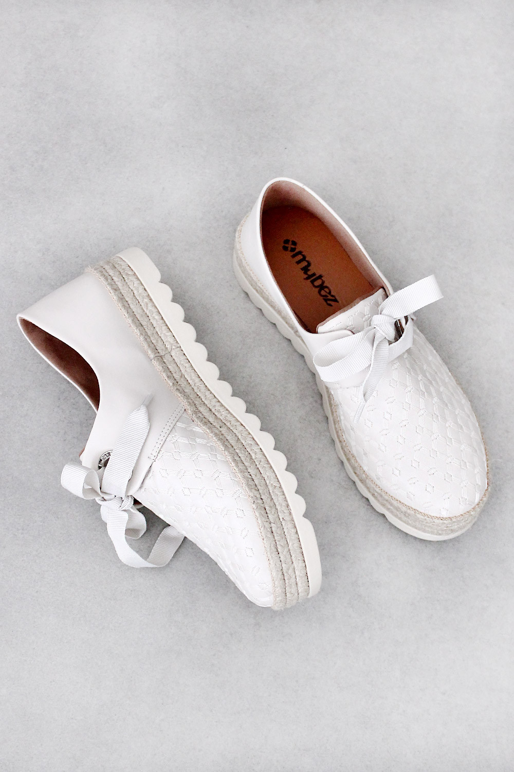 Tênis Mybez Luana com Cadarço em Gorgurão OffWhite