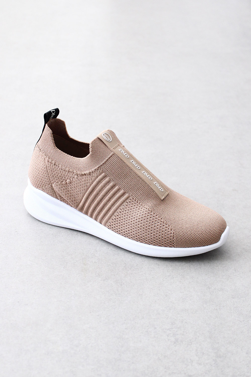 Tênis Dumond Casual em Knit Natural com Palmilha Macia e Solado Confortável