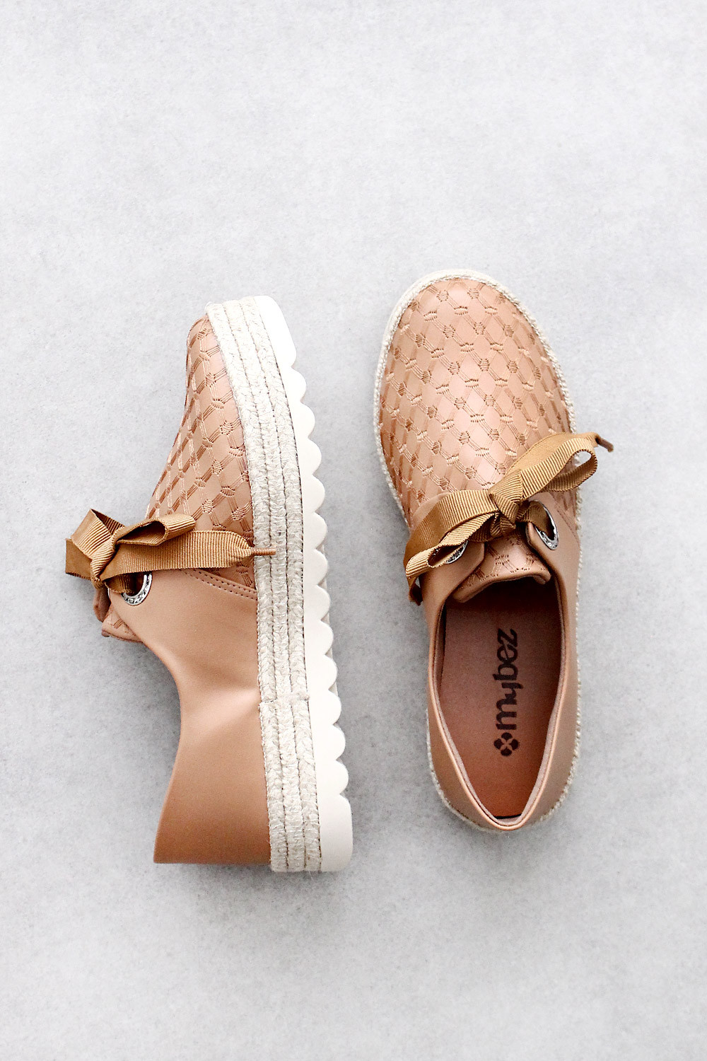 Tênis Mybez Luana com Cadarço em Gorgurão