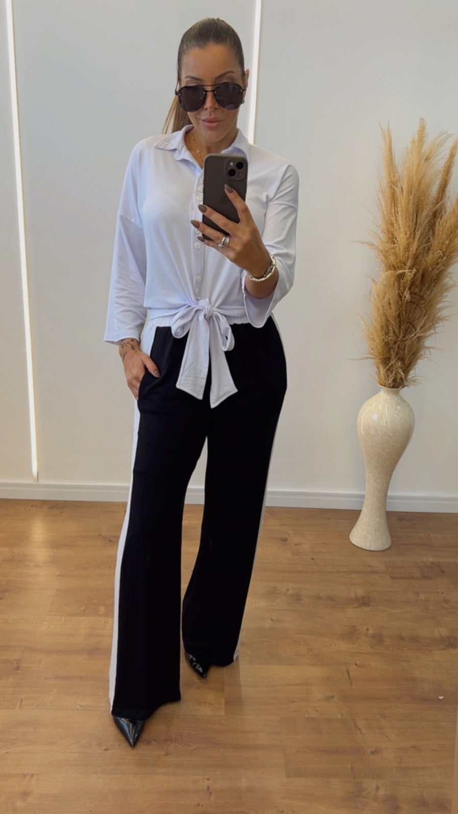 Conjunto de Camisa e Calça Bicolor Daniele Conjunto de Camisa e Calça Bicolor Daniele