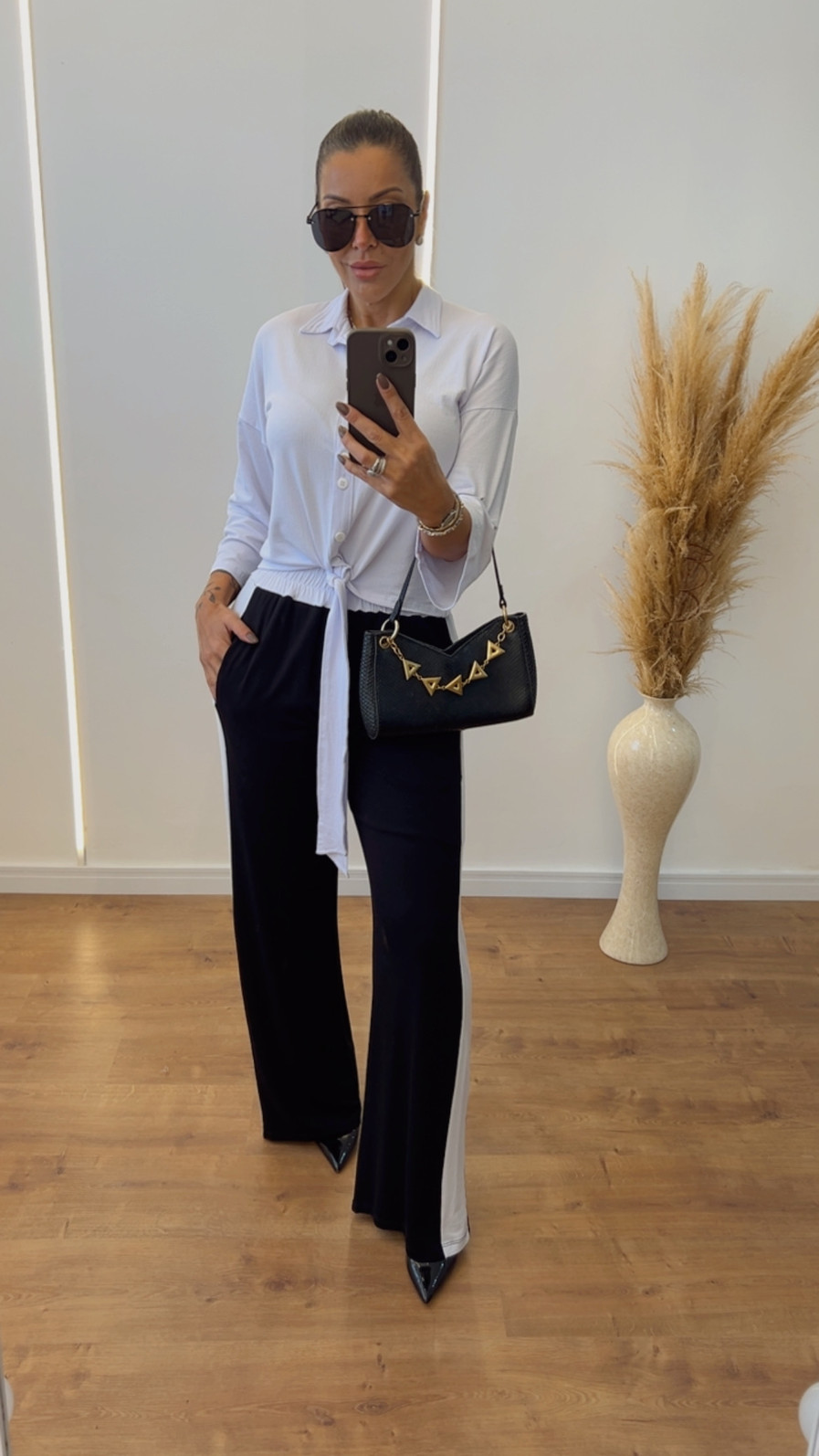 Conjunto de Camisa e Calça Bicolor Daniele Conjunto de Camisa e Calça Bicolor Daniele
