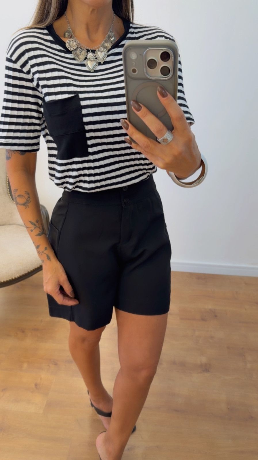 Blusa T-Shirt Feminina listrada Oversized Maria flor Blusa T-Shirt Feminina listrada Oversized Maria flor