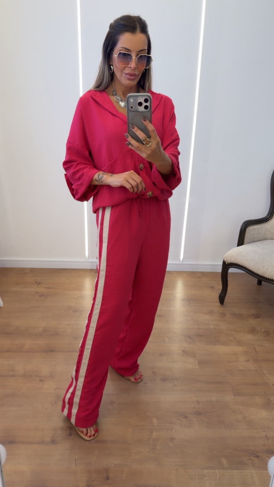 Conjunto Feminino Parka e Pantalona Listrado Vania Pink Fuscia Conjunto Feminino Parka e Pantalona Listrado Vania Pink Fuscia