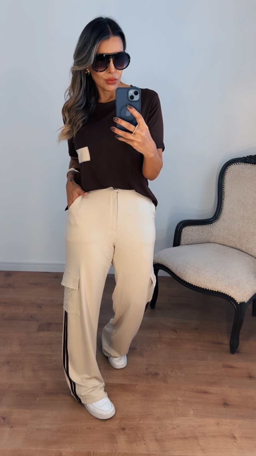 Conjunto com t shirts e pantalona bicolor Maria Marron/nude Conjunto com t shirts e pantalona bicolor Maria Marron/nude