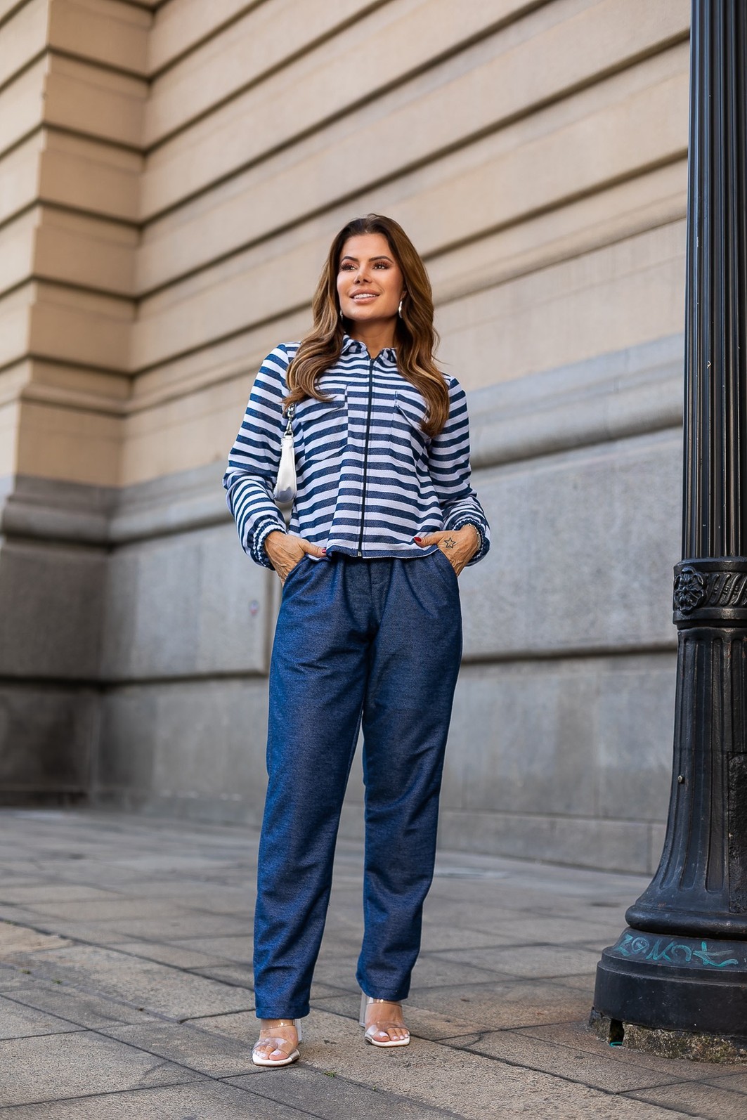 Conjunto Feminino  Em Moleton levinho azul jeans com listra  Gloria