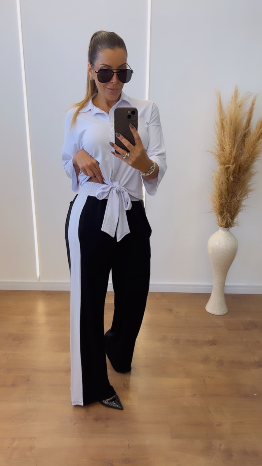 Conjunto de Camisa e Calça Bicolor Daniele Conjunto de Camisa e Calça Bicolor Daniele
