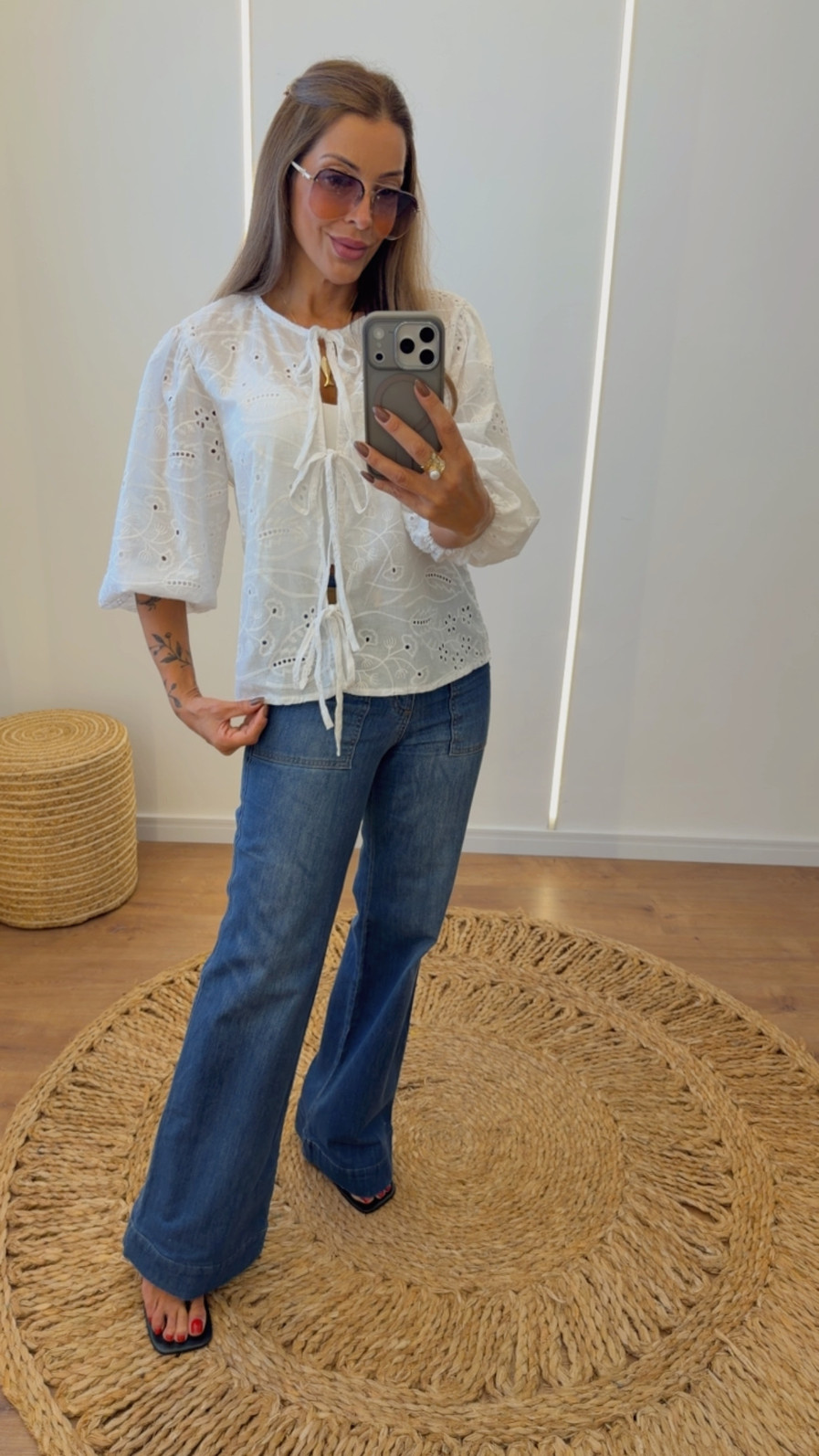 Bata Aline em Laise 100% Algodão com Amarração Frontal Branco. Bata Aline em Laise 100% Algodão com Amarração Frontal Branco.