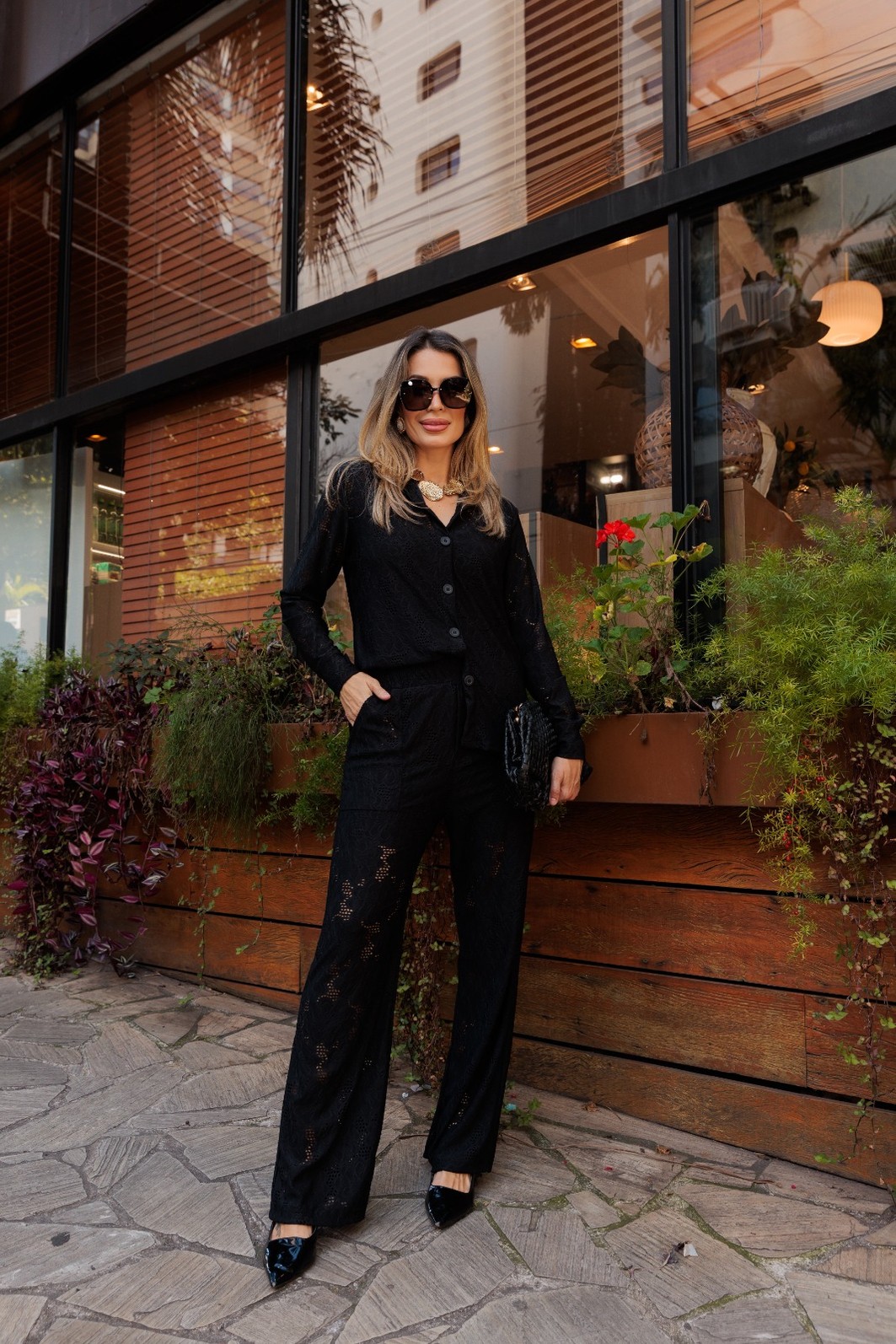 Conjunto Helena em Malha Laise Premium Camisa Manga Longa e Calça Pantalona Preto. ⚠️ ATENÇÃO | PRÉ-VENDA Este produto será enviado a partir de 27/07. Conjunto Helena em Malha Laise Premium Camisa Manga Longa e Calça Pantalona Preto. ⚠️ ATENÇÃO | PRÉ-VENDA Este produto será enviado a partir de 27/07.