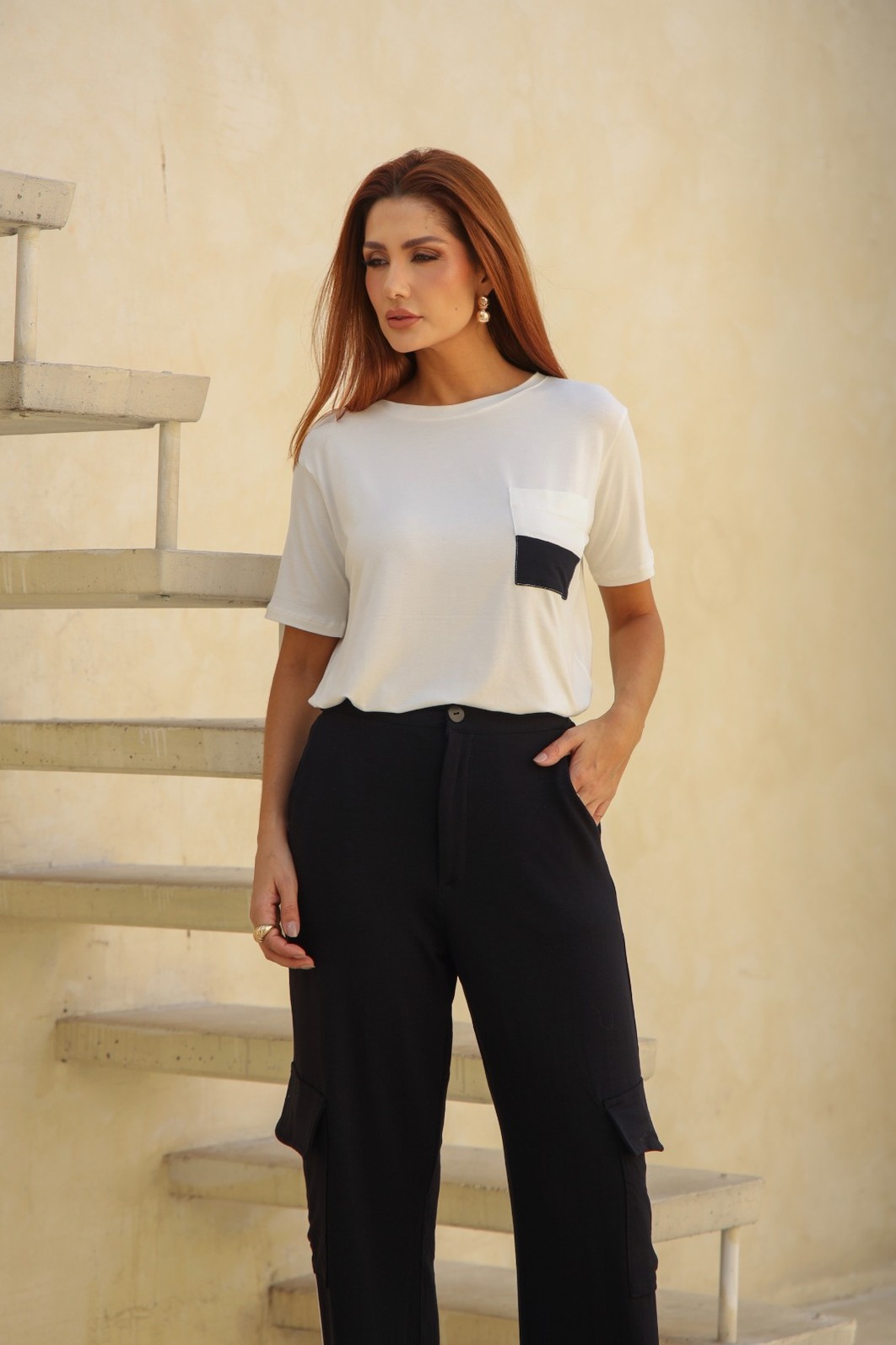 Conjunto com t Shirts e Pantalona Bicolor Maria  Preto/Off