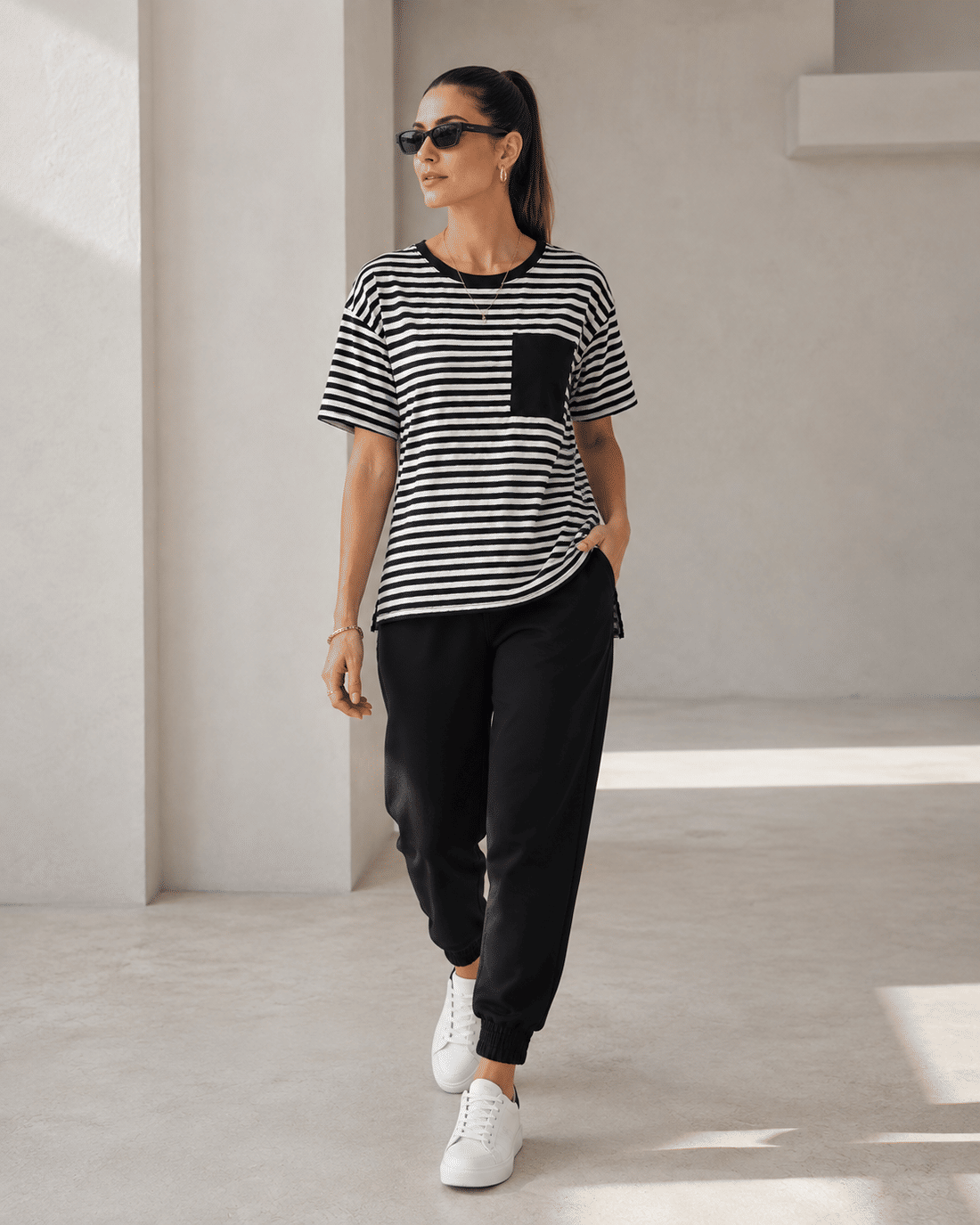 Blusa T-Shirt Feminina listrada Oversized Maria flor Blusa T-Shirt Feminina listrada Oversized Maria flor