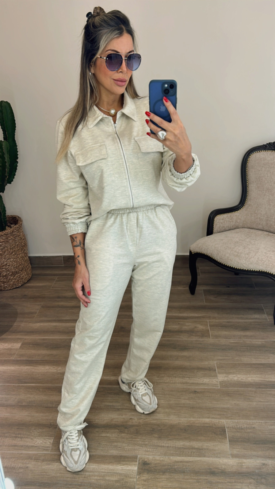 Conjunto Feminino Em Moleton leve  Natural Gloria  ATENÇÃO ENVIOS DIA 01-07 PRODUTO EM PRODUÇÃO