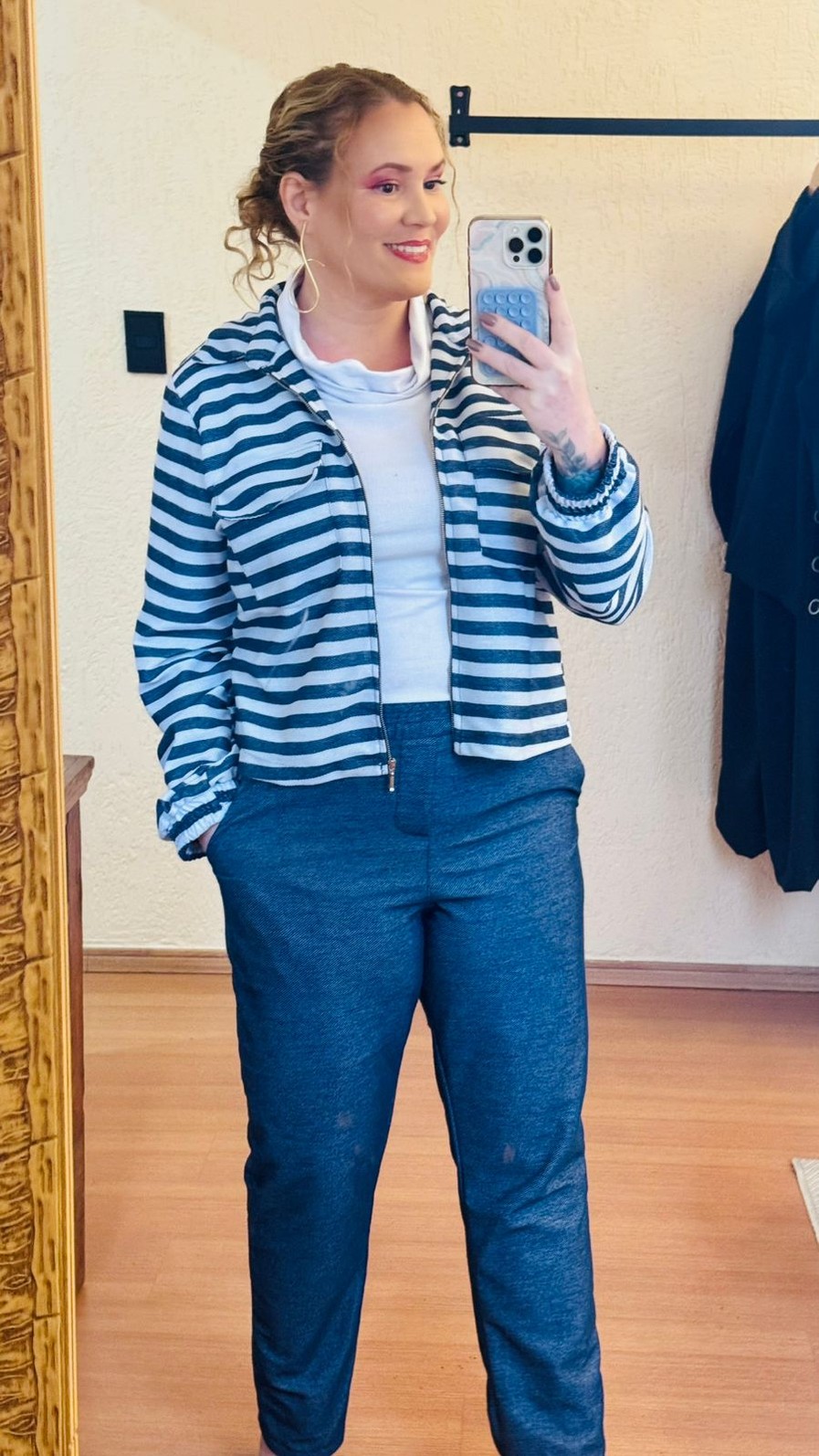 0Conjunto Feminino Em Moleton levinho azul jeans com listra Gloria 0Conjunto Feminino Em Moleton levinho azul jeans com listra Gloria