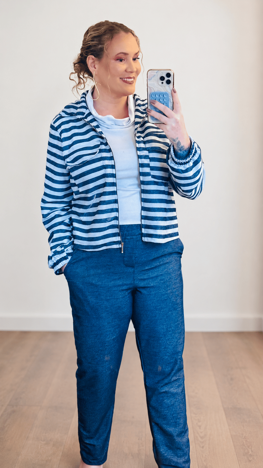 0Conjunto Feminino Em Moleton levinho azul jeans com listra Gloria 0Conjunto Feminino Em Moleton levinho azul jeans com listra Gloria