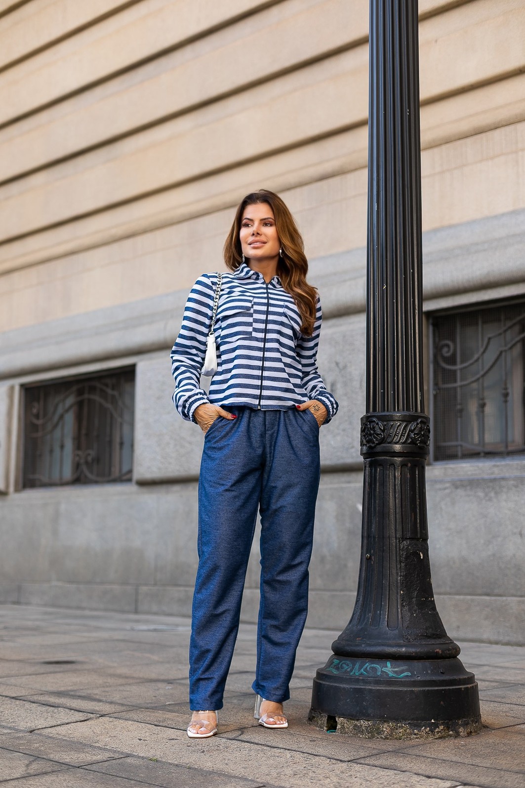 Conjunto Feminino  Em Moleton levinho azul jeans com listra  Gloria