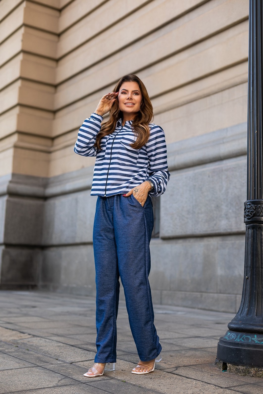 Conjunto Feminino  Em Moleton levinho azul jeans com listra  Gloria