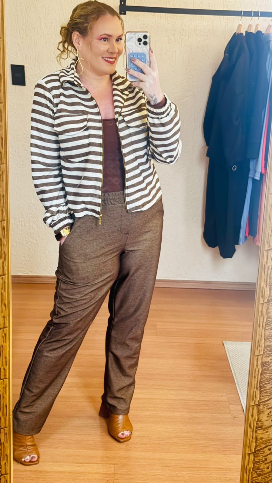 Conjunto Feminino  Em Moleton levinho Marrom com listra  Gloria