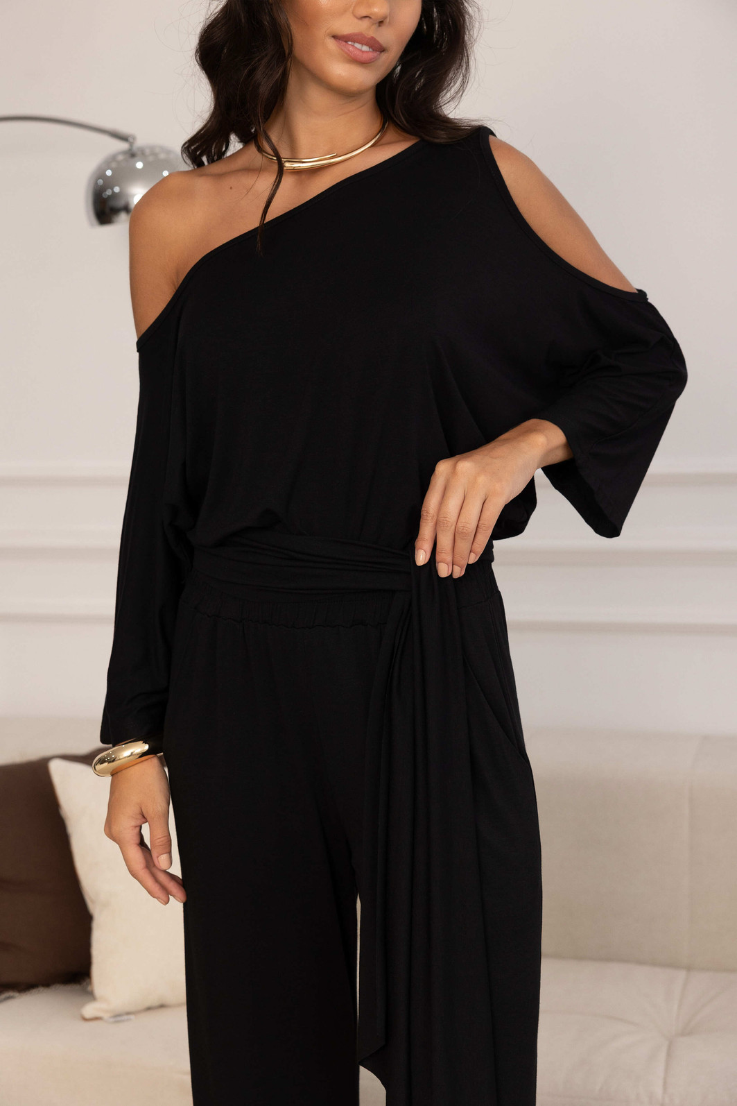 Conjunto Heloa de ombro vazado Preto