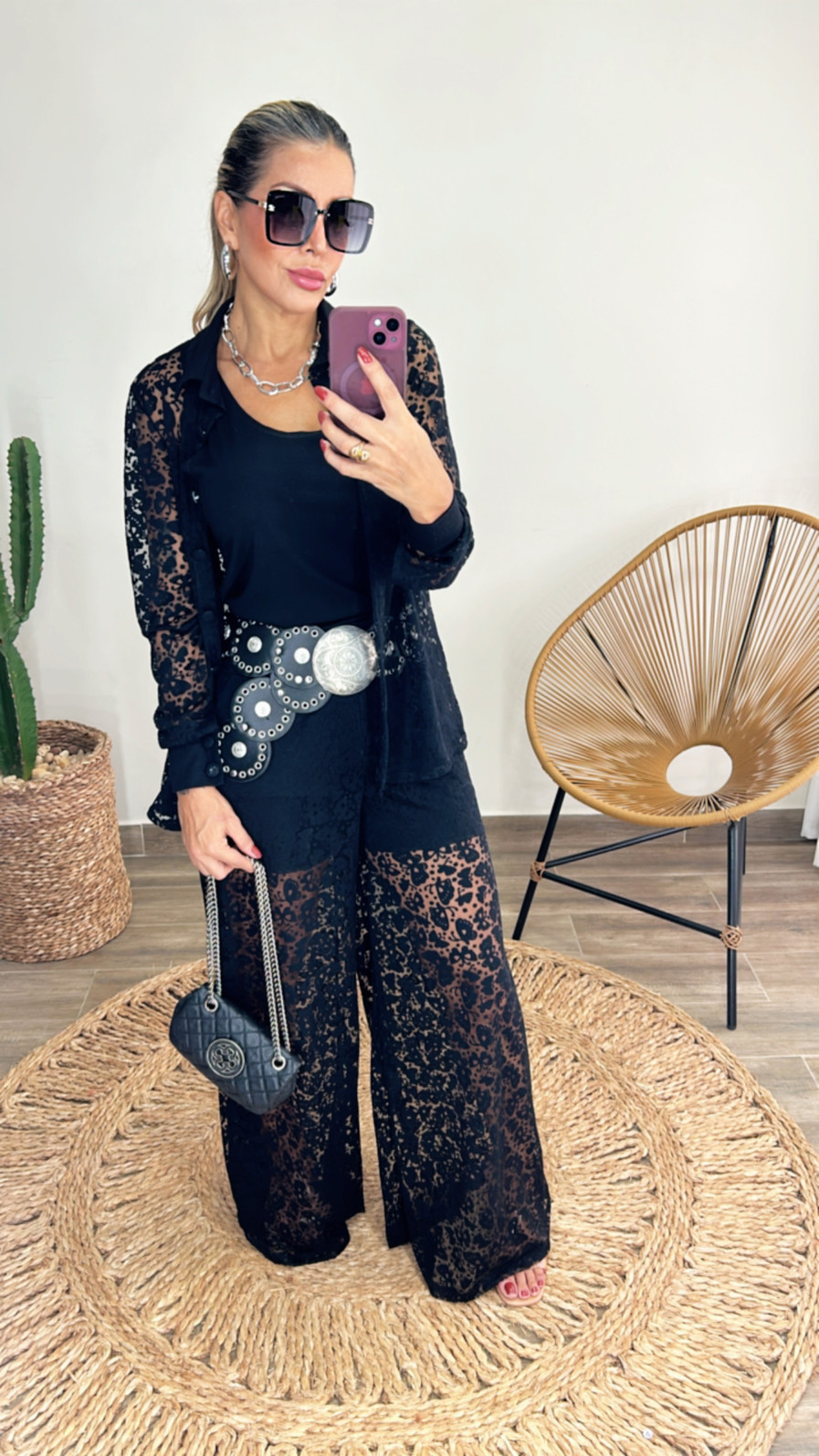 Conjunto de renda com malha vicenza Francesca Preto Conjunto de renda com malha vicenza Francesca Preto