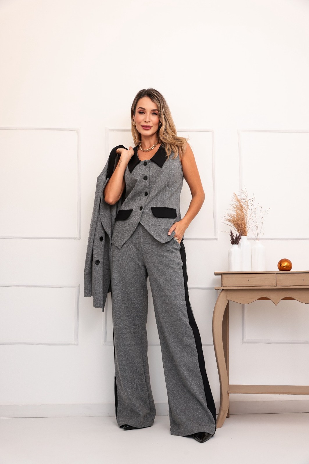 Conjunto Feminino 3 Peças Andréa Cinza com Preto Conjunto Feminino 3 Peças Andréa Cinza com Preto