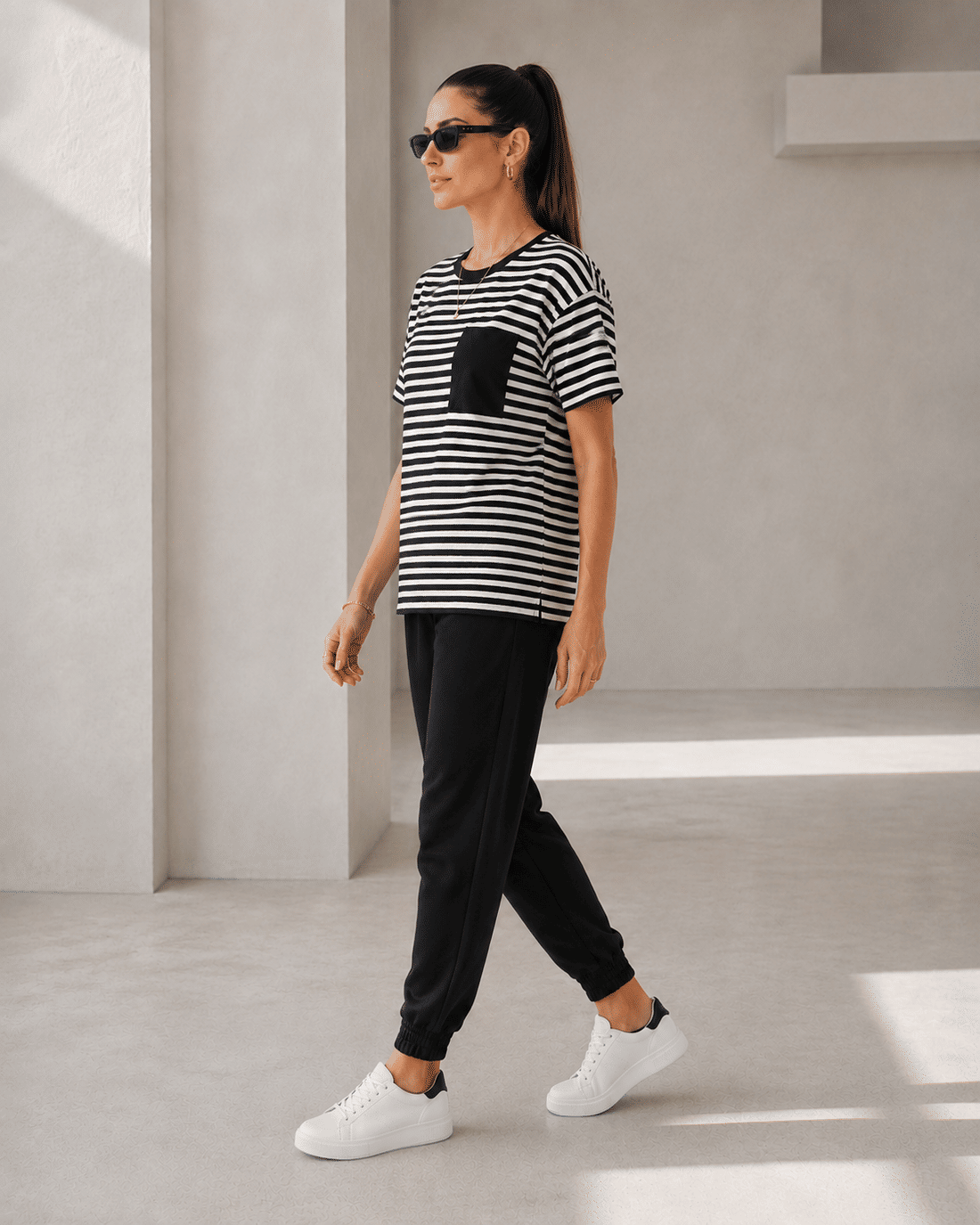 Blusa T-Shirt Feminina listrada Oversized Maria flor Blusa T-Shirt Feminina listrada Oversized Maria flor
