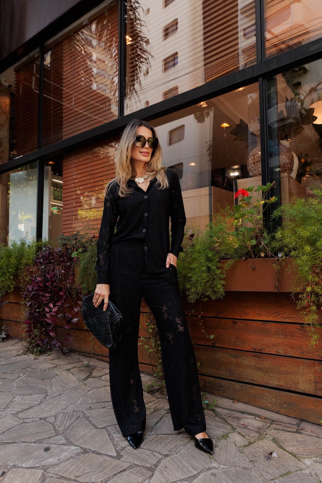 Conjunto Helena em Malha Laise Premium Camisa Manga Longa e Calça Pantalona Preto. ⚠️ ATENÇÃO | PRÉ-VENDA Este produto será enviado a partir de 27/07. Conjunto Helena em Malha Laise Premium Camisa Manga Longa e Calça Pantalona Preto. ⚠️ ATENÇÃO | PRÉ-VENDA Este produto será enviado a partir de 27/07.