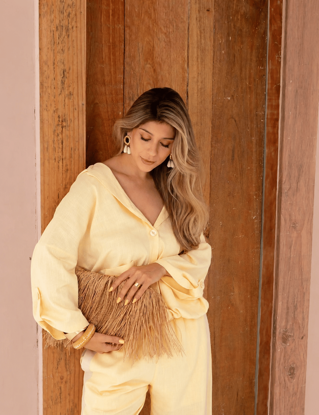 Conjunto Feminino Parka e Pantalona Listrado Vania Amarelo Manteiga Conjunto Feminino Parka e Pantalona Listrado Vania Amarelo Manteiga