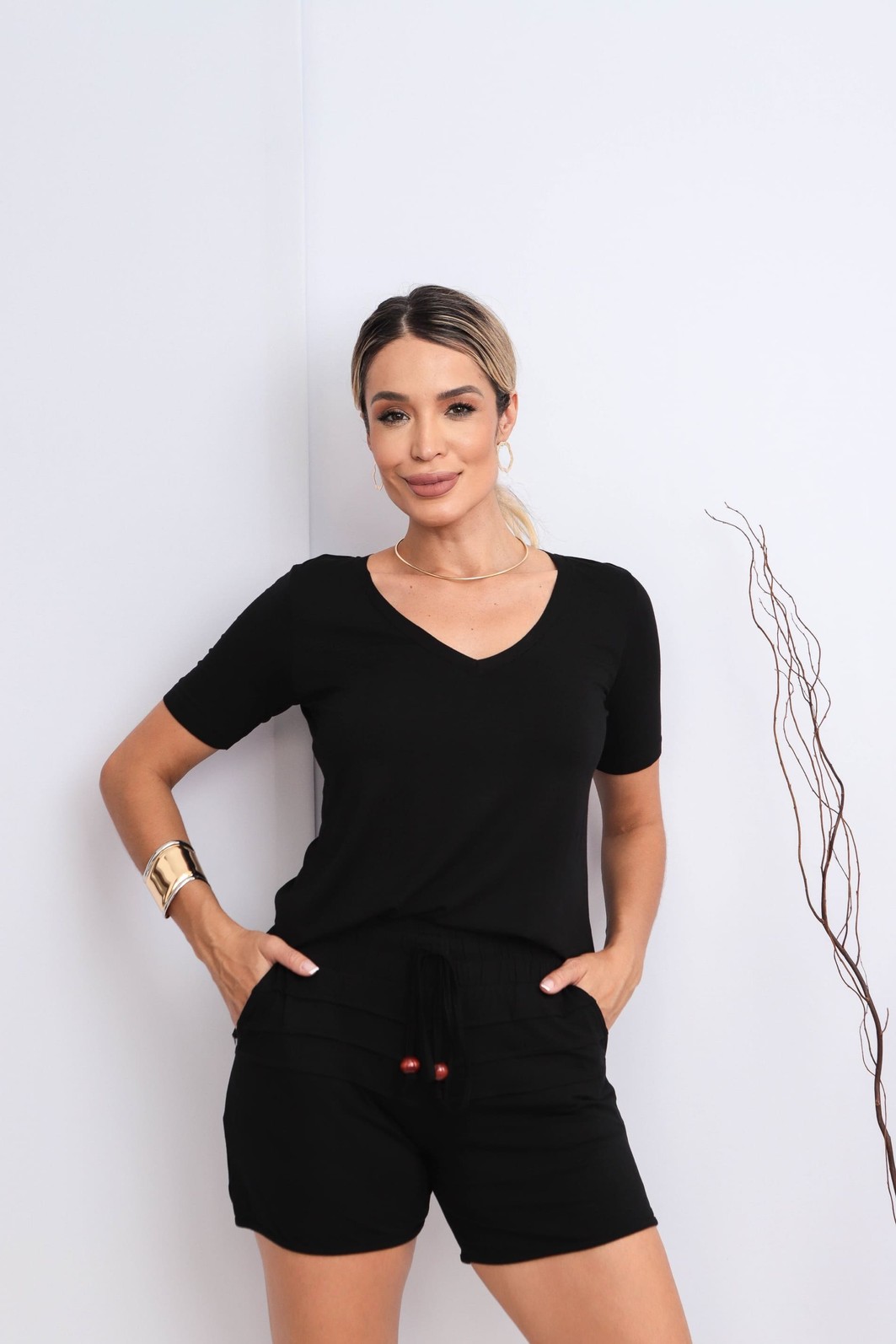 Conjunto de shorts com preguinhas preto Grace