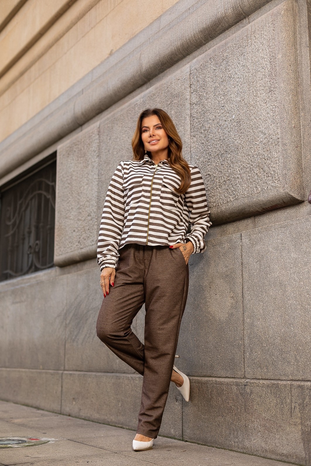 Conjunto Feminino  Em Moleton levinho Marrom com listra  Gloria