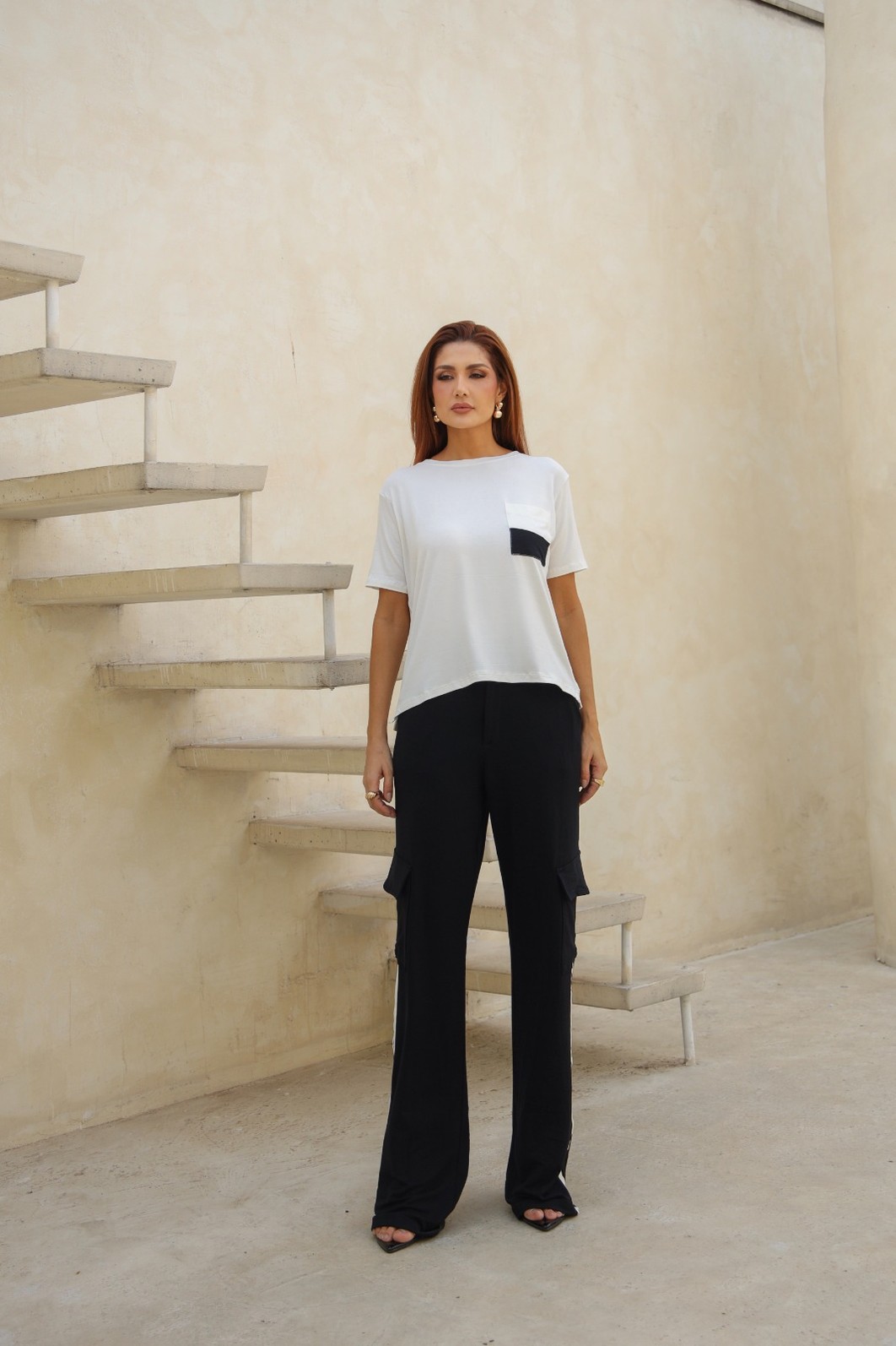 Conjunto com t Shirts e Pantalona Bicolor Maria  Preto/Off