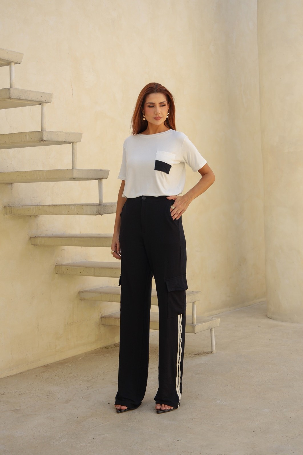 Conjunto com t Shirts e Pantalona Bicolor Maria  Preto/Off