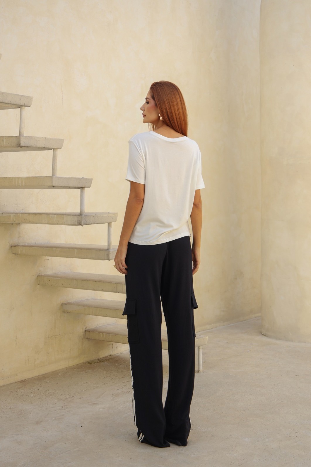 Conjunto com t Shirts e Pantalona Bicolor Maria  Preto/Off