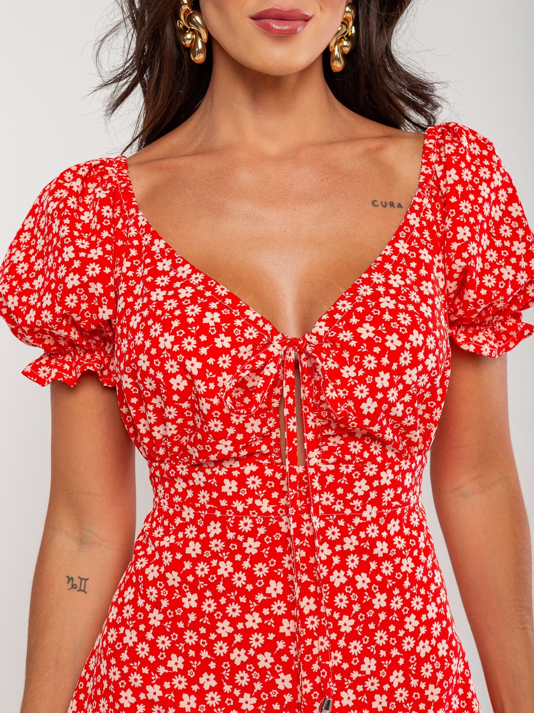 Macaquinho dress vermelho estampa floral